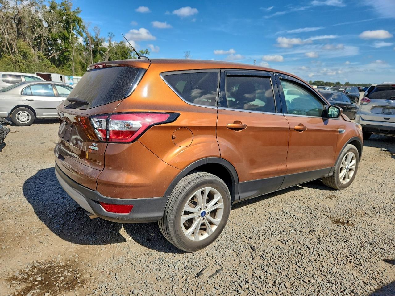 FORD ESCAPE SE