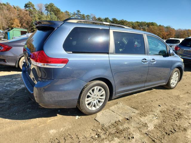 2014 TOYOTA SIENNA XLE #3286731307