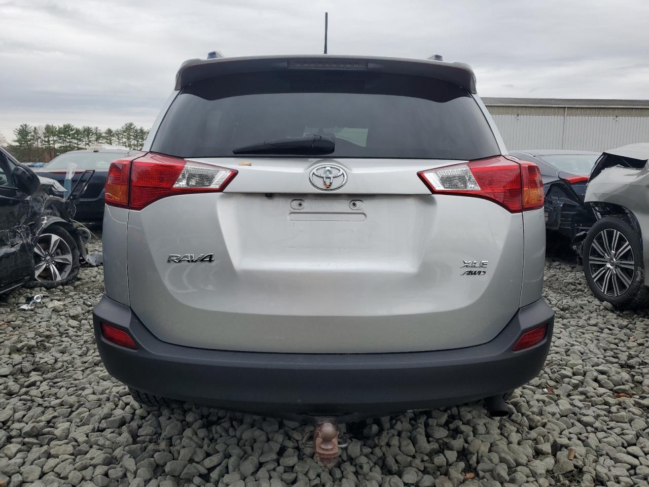TOYOTA RAV4 XLE