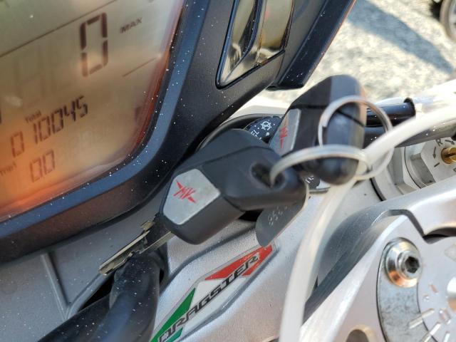 2015 M. V. AGUSTA BRUTALE 80 - ZCGPFGNT1FV007578