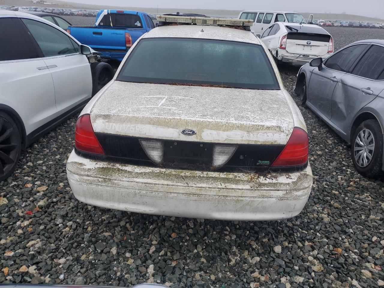FORD CROWN VICTORIA POLICE INTERCEPTOR