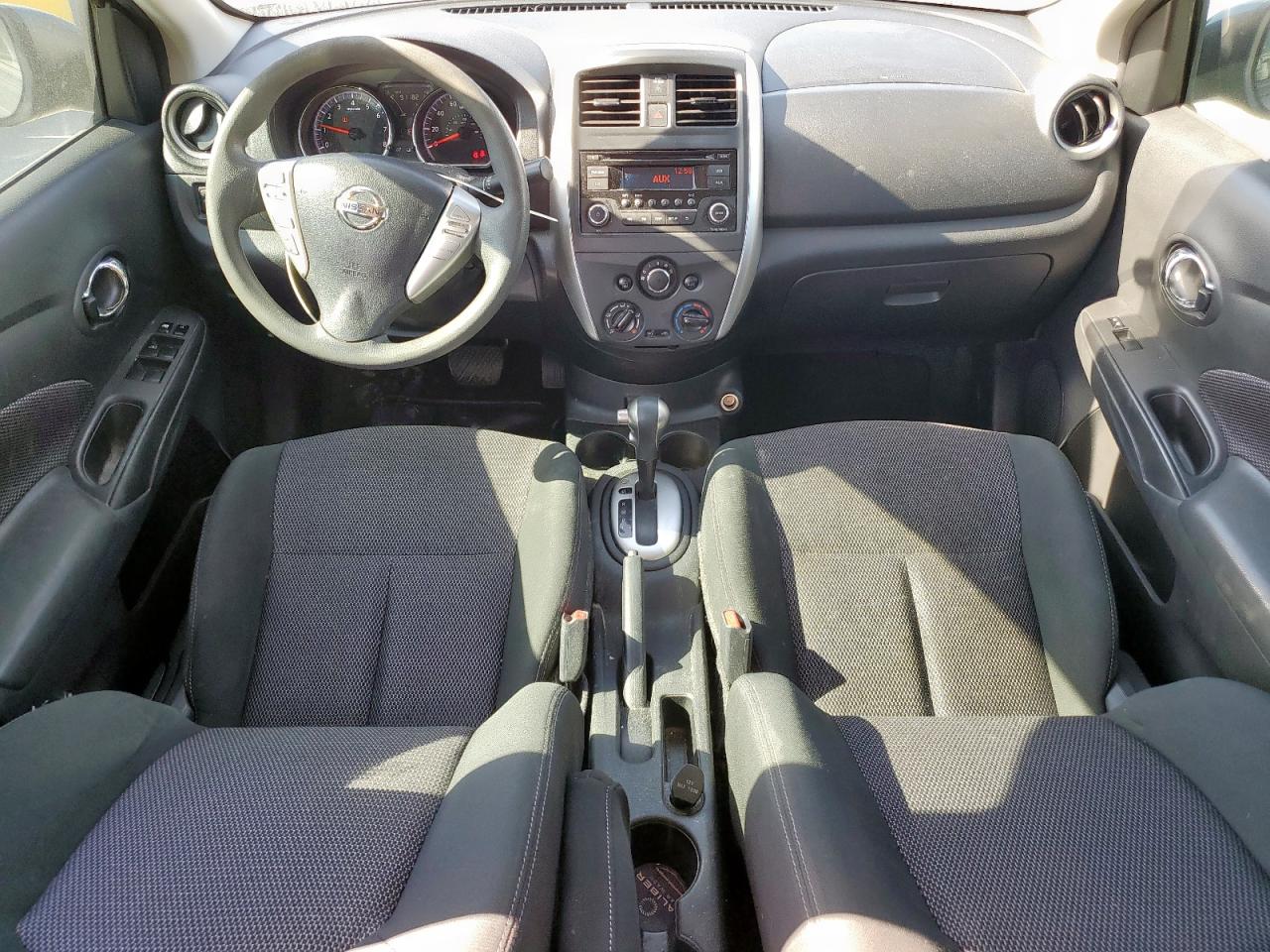 NISSAN VERSA S