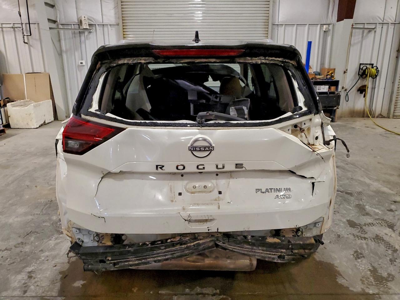 NISSAN ROGUE PLATINUM