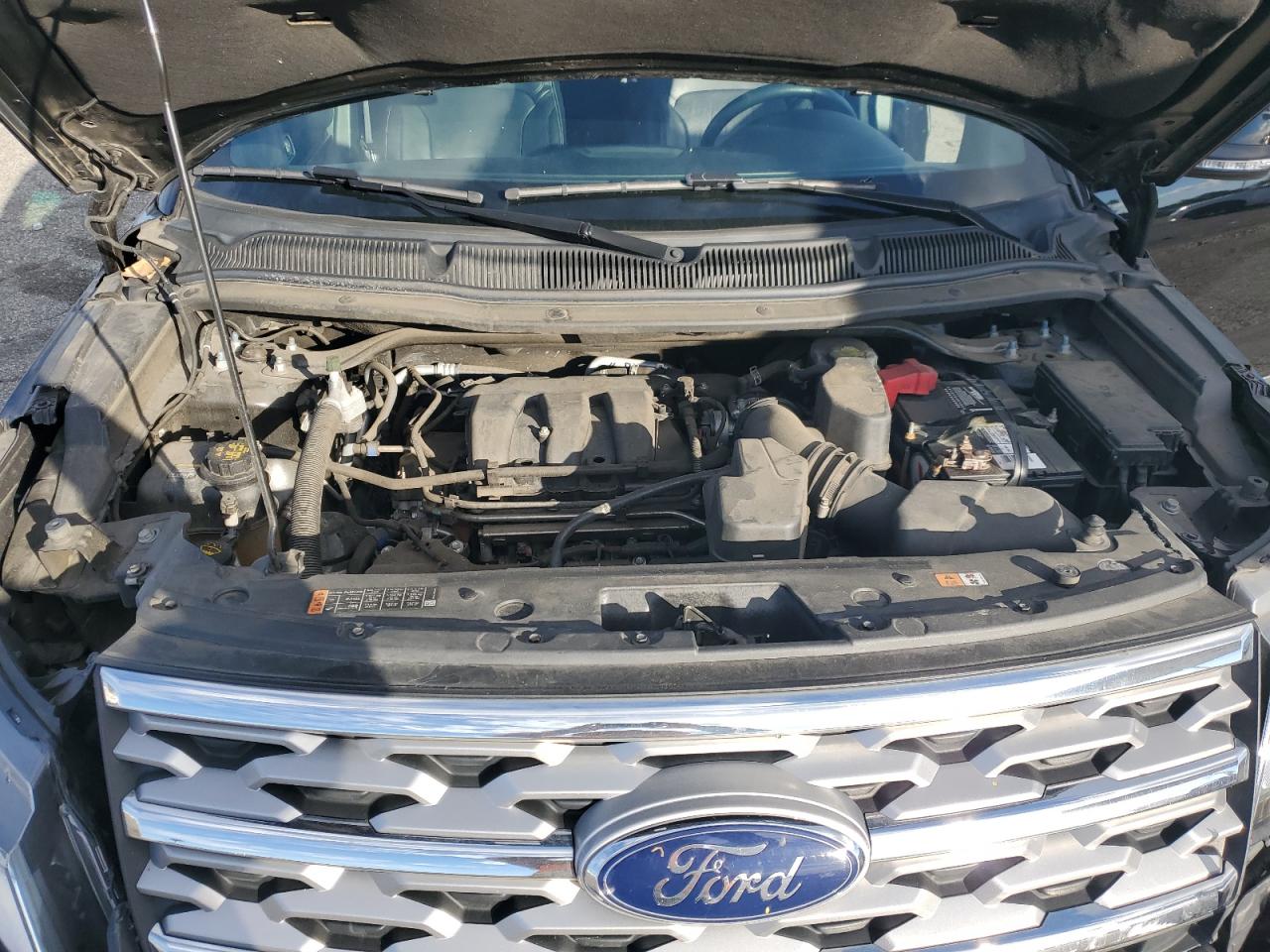 FORD EXPLORER LIMITED