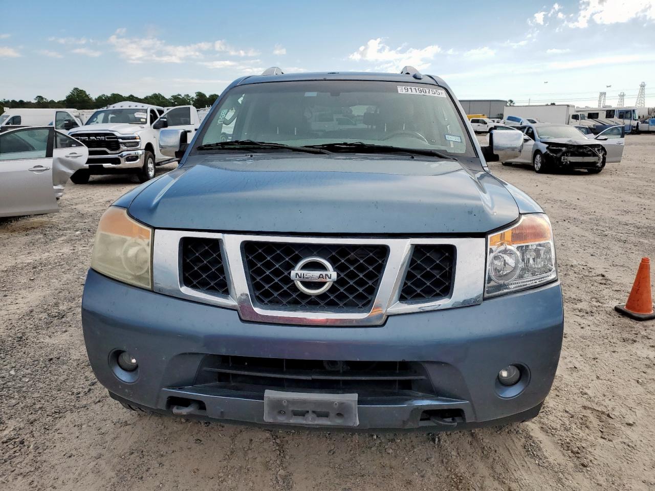 NISSAN ARMADA SV