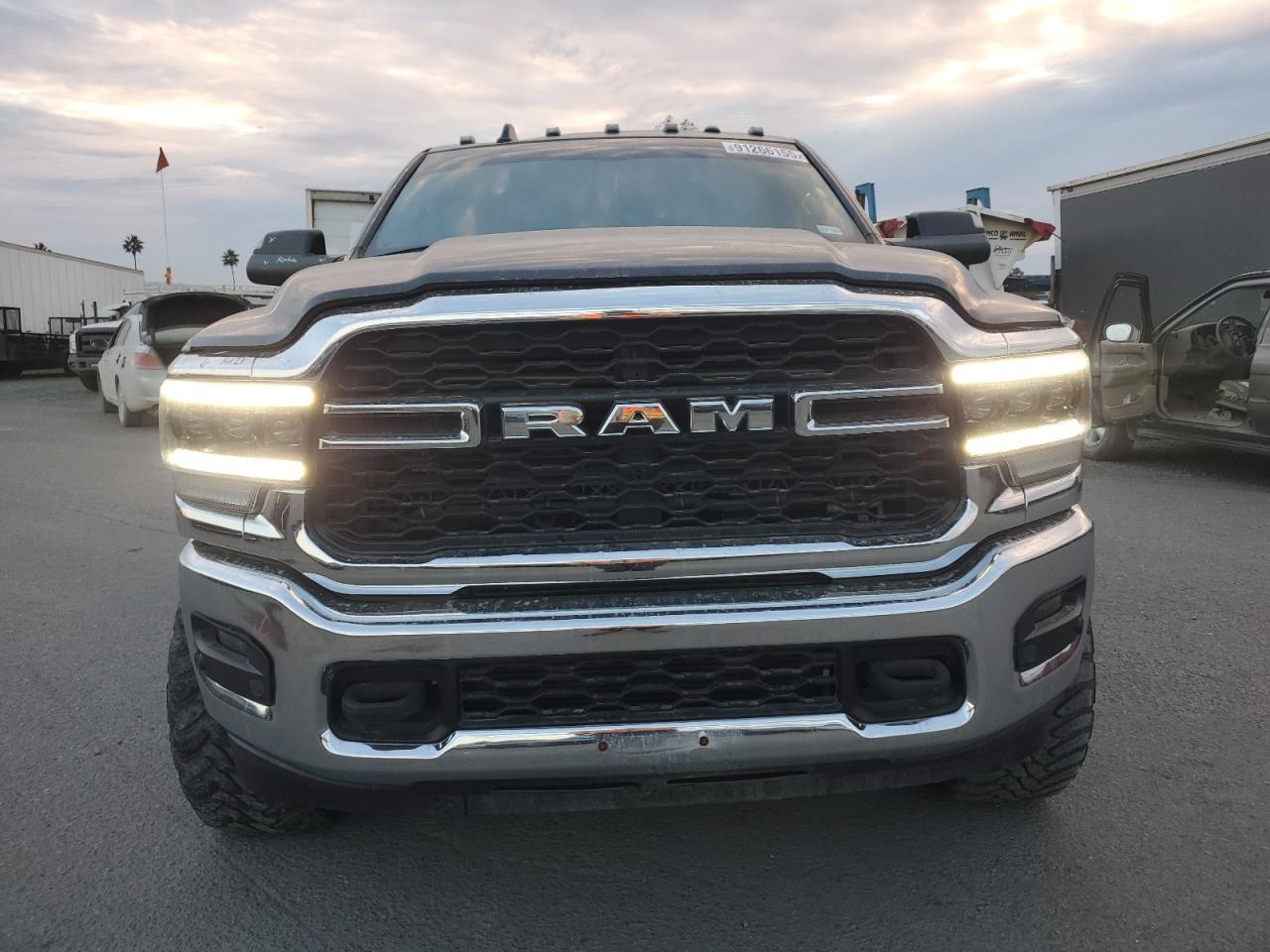 RAM 3500 TRADESMAN