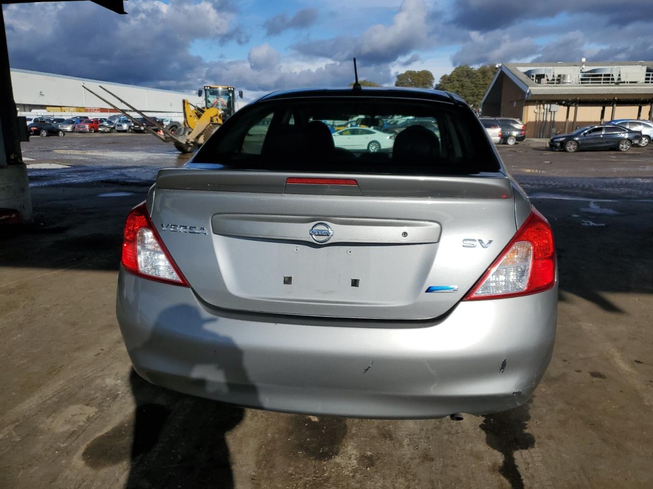 NISSAN VERSA S