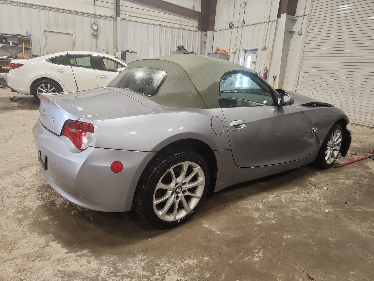 Lot #3302923100 2006 BMW Z4 3.0