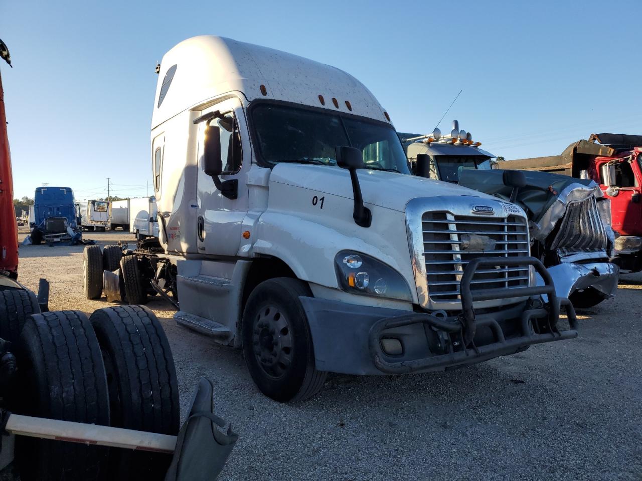 Lot #3284763533 2017 FREIGHTLINER CASCADIA 1