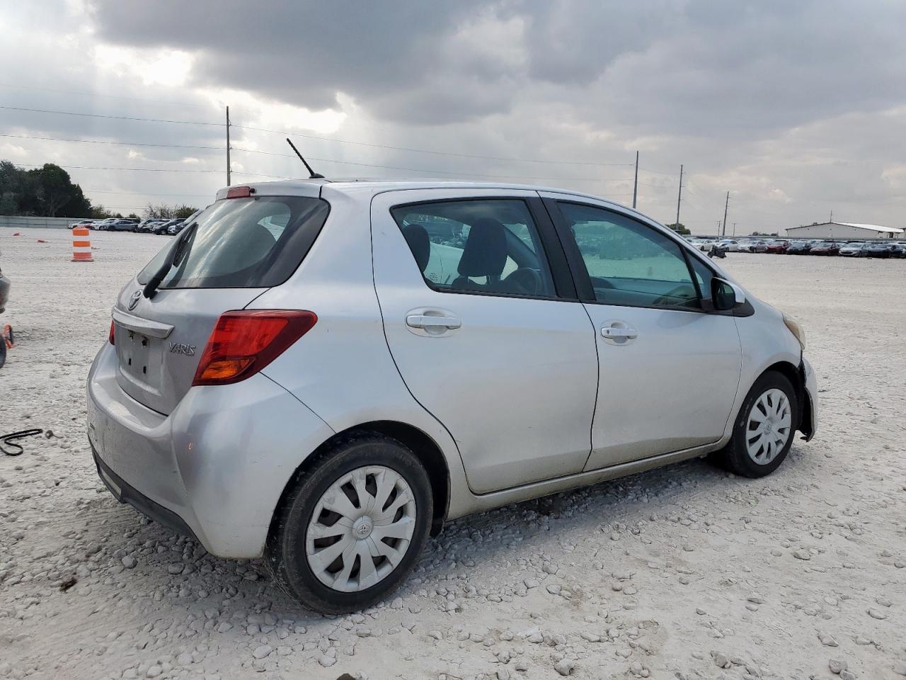 TOYOTA YARIS L