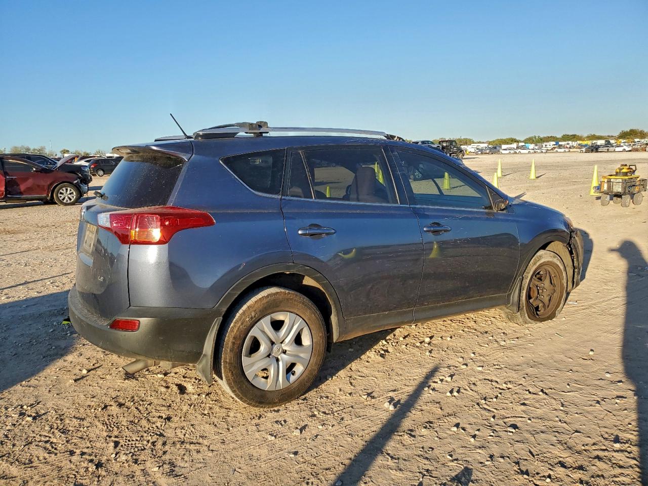 TOYOTA RAV4 LE