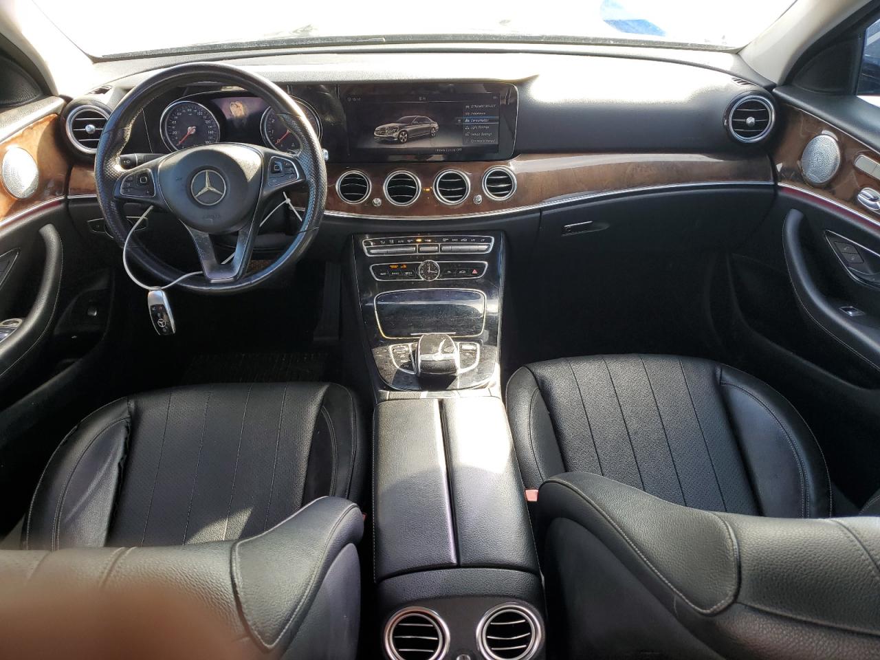 MERCEDES-BENZ E-CLASS 300