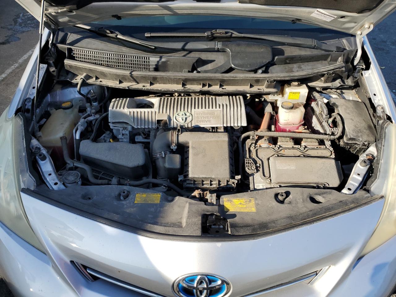 TOYOTA PRIUS V