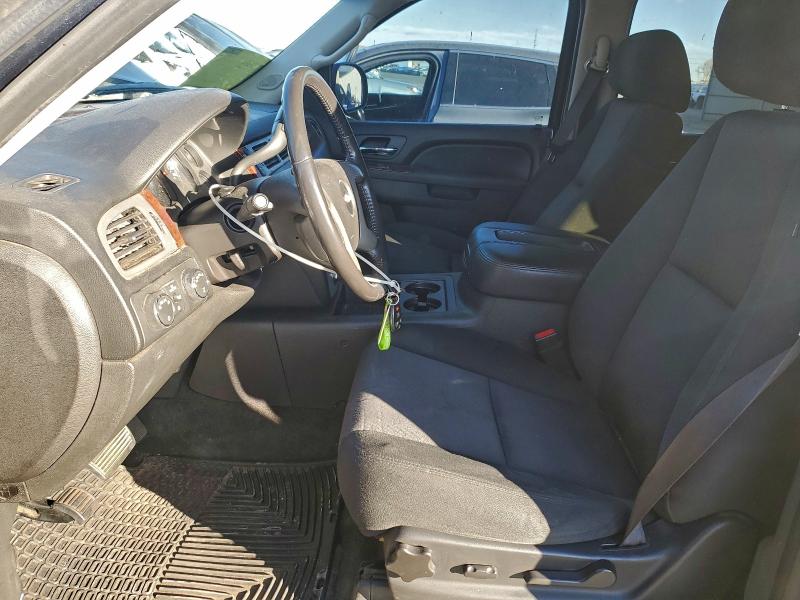 2013 GMC YUKON SLE #3302085148