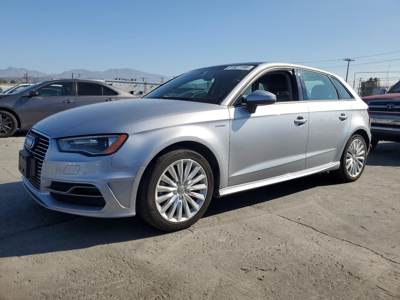 AUDI A3 E-TRON PREMIUM