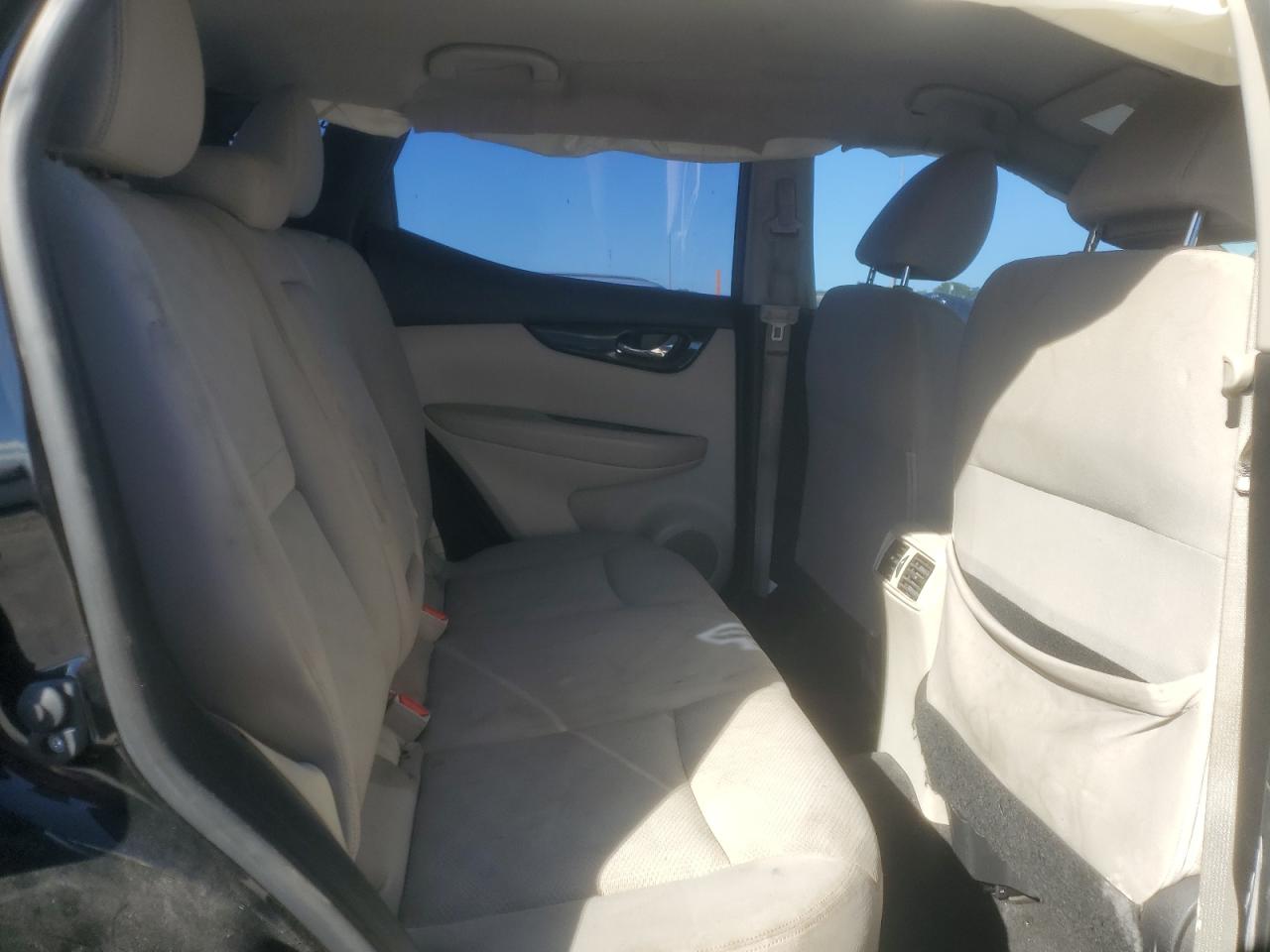 NISSAN ROGUE SPORT S