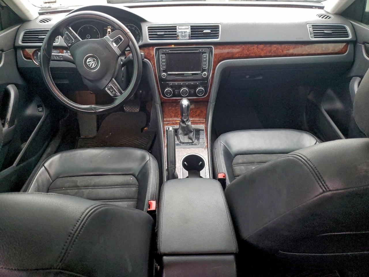 VOLKSWAGEN PASSAT SEL