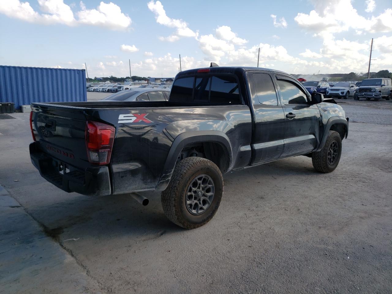 TOYOTA TACOMA ACCESS CAB