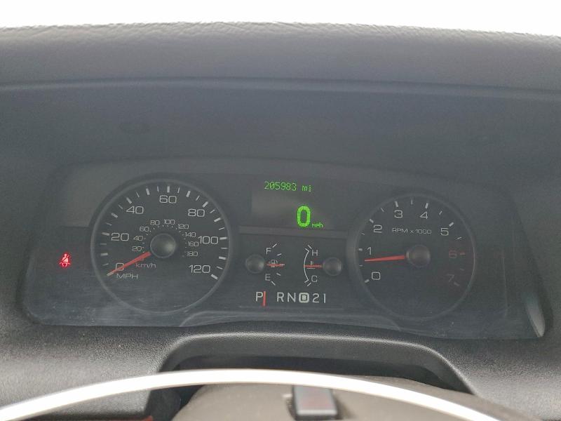 2011 FORD CROWN VICT #3304670943