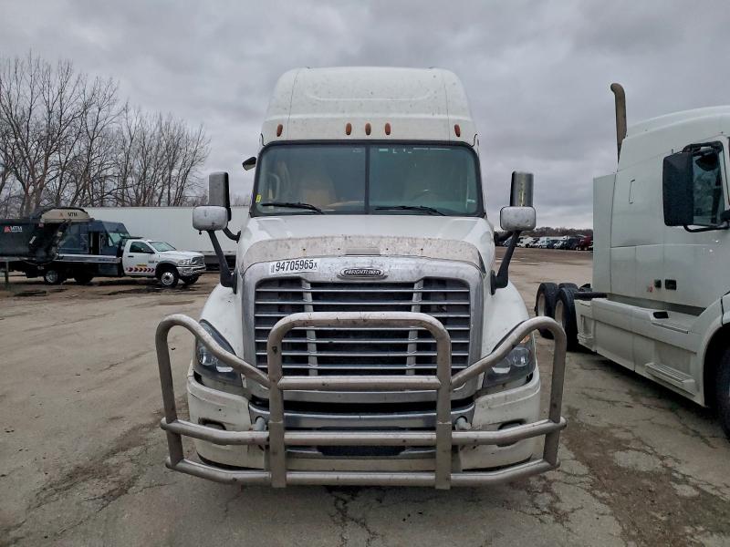 2017 FREIGHTLINER CASCADIA 1 #3301613625