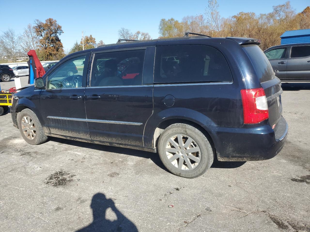 CHRYSLER TOWN & COUNTRY TOURING L