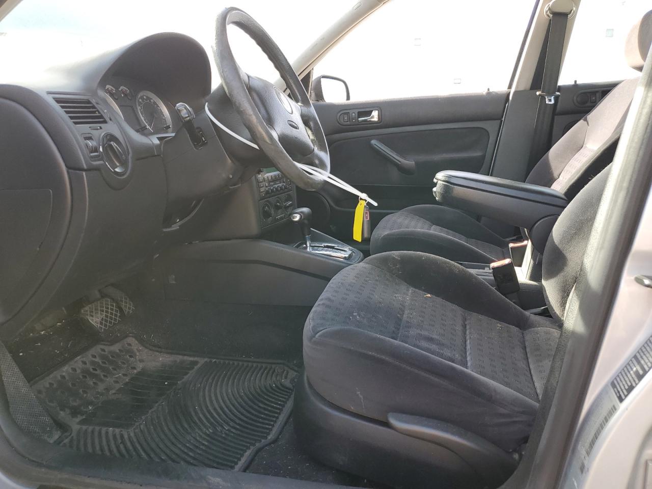 Lot #3304935548 2005 VOLKSWAGEN JETTA GLS