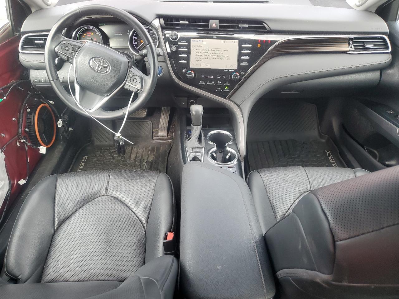 TOYOTA CAMRY XLE