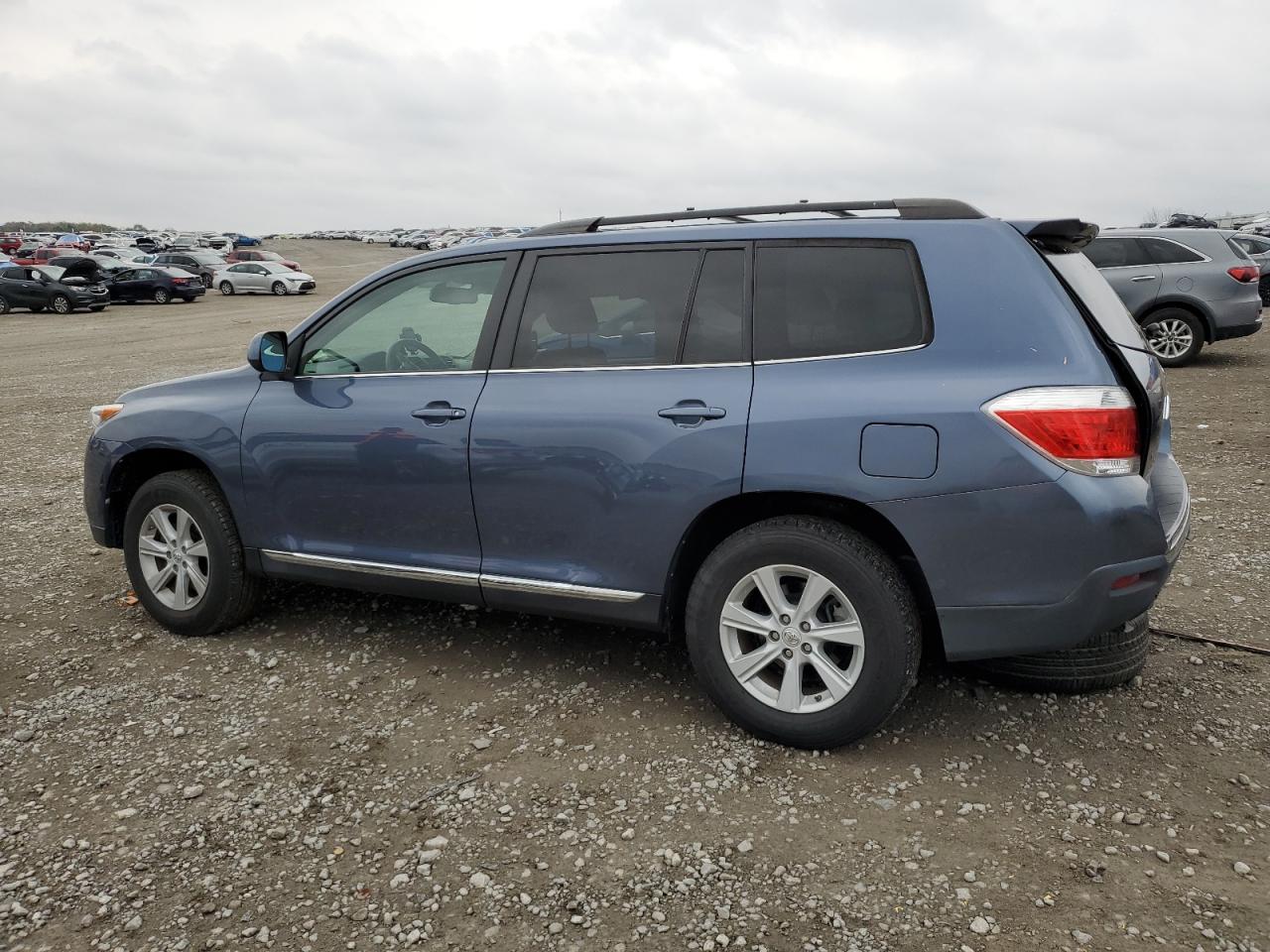 TOYOTA HIGHLANDER BASE