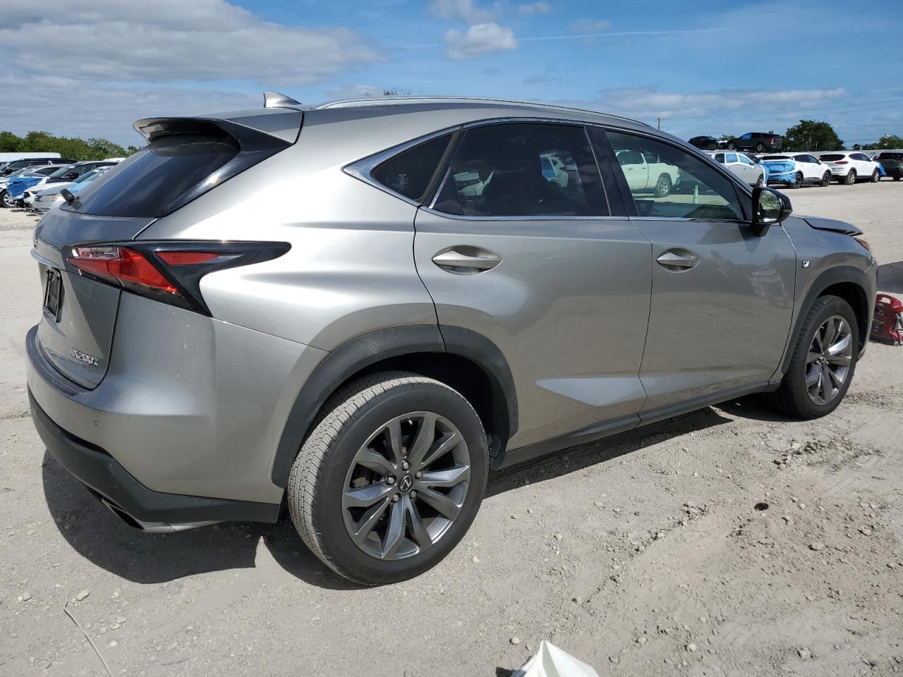 LEXUS NX 200T BASE