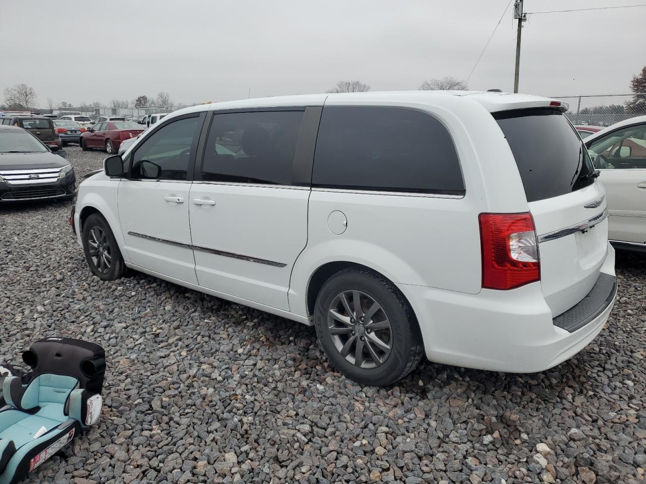 CHRYSLER TOWN & COUNTRY S