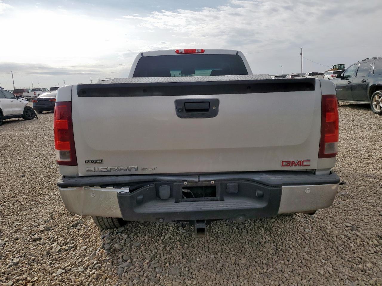 GMC SIERRA K1500 SLT