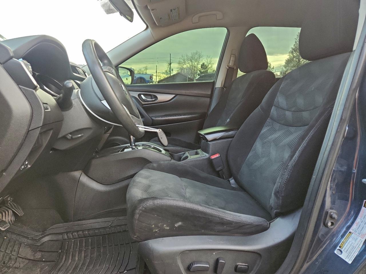 Lot #3301811329 2015 NISSAN ROGUE S