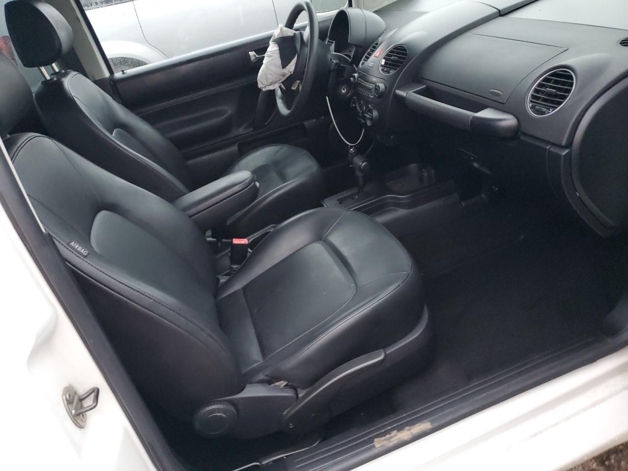 VOLKSWAGEN BEETLE NEW BEETLE