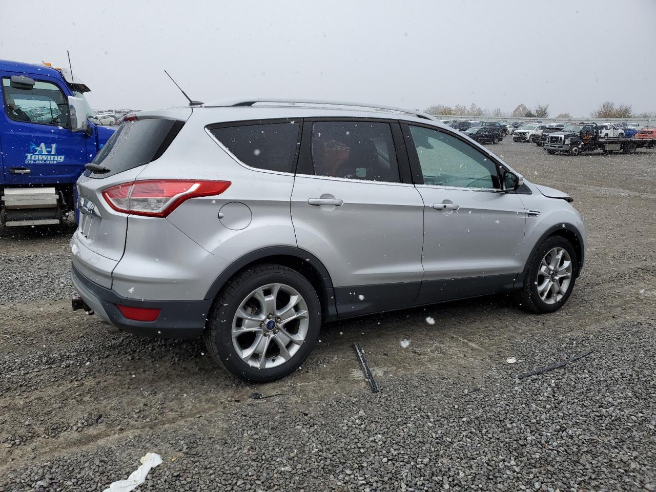FORD ESCAPE TITANIUM