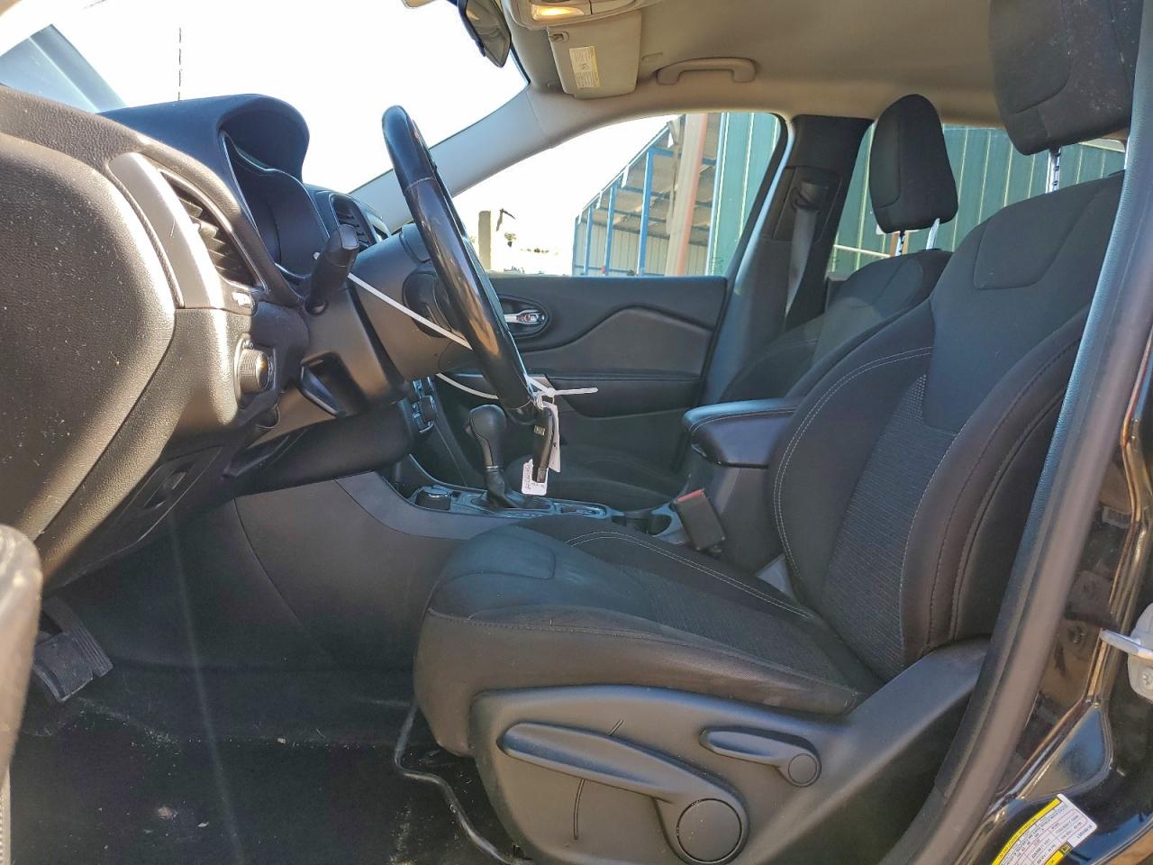 JEEP GRAND CHEROKEE LATITUDE