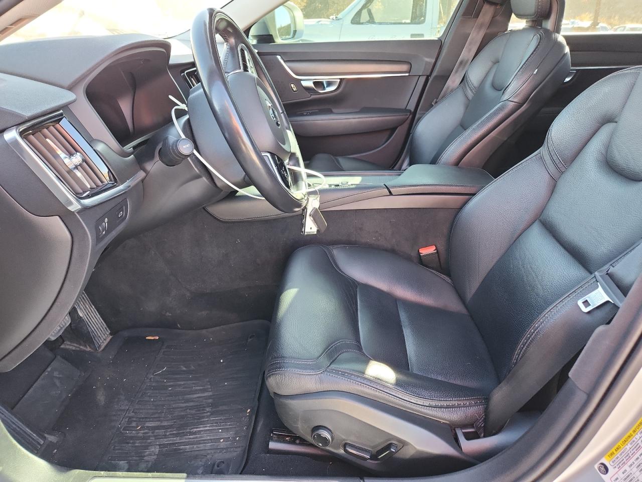 VOLVO V90 T5 MOMENTUM