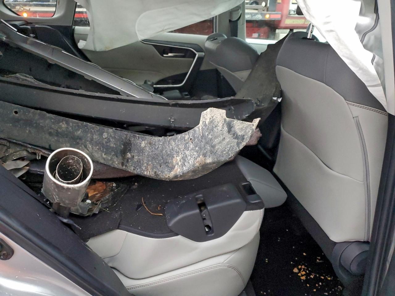 TOYOTA RAV4 XLE PREMIUM