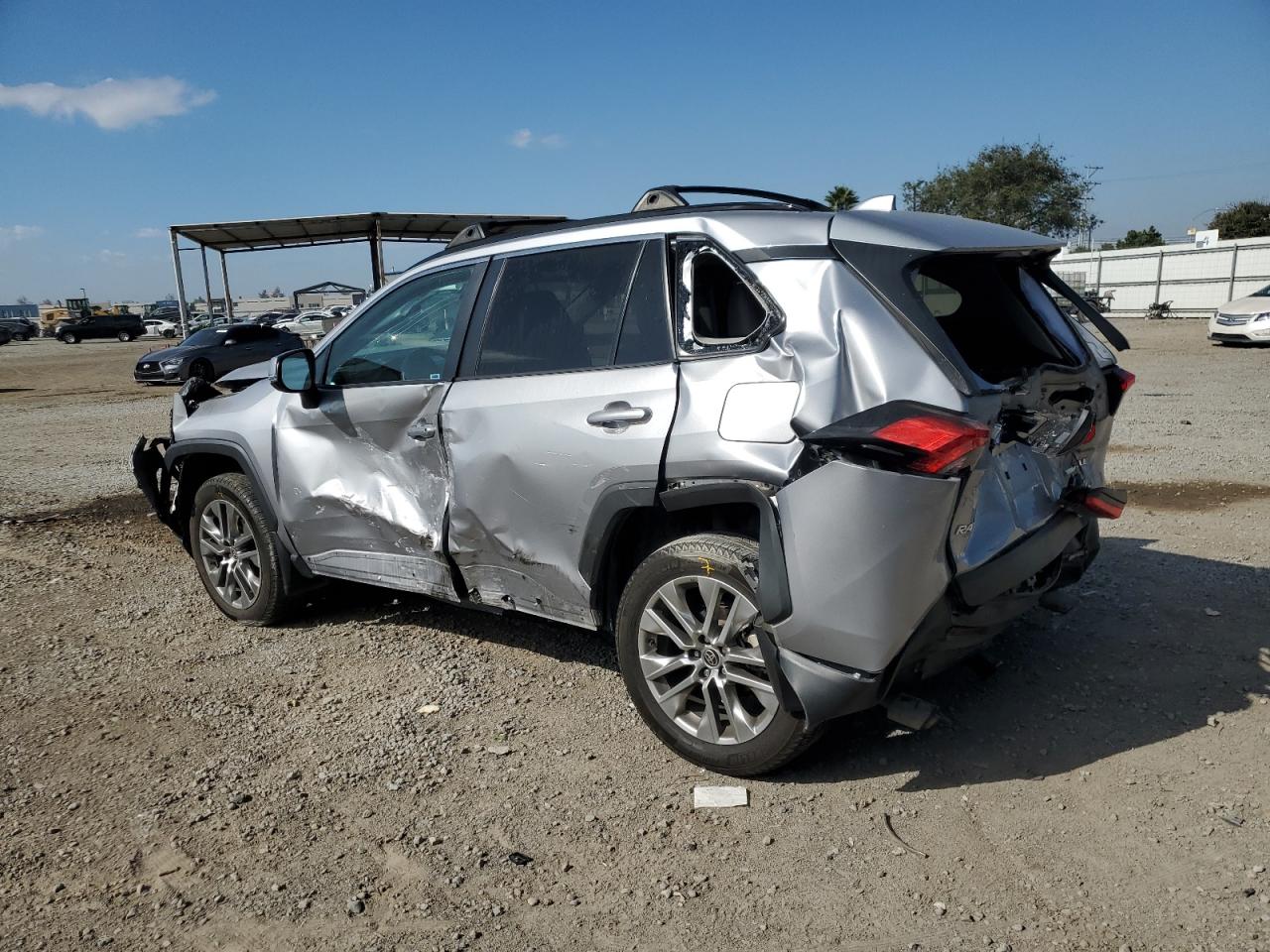 TOYOTA RAV4 XLE PREMIUM