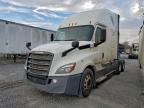 Lot #3297833170 2019 FREIGHTLINER CASCADIA 1