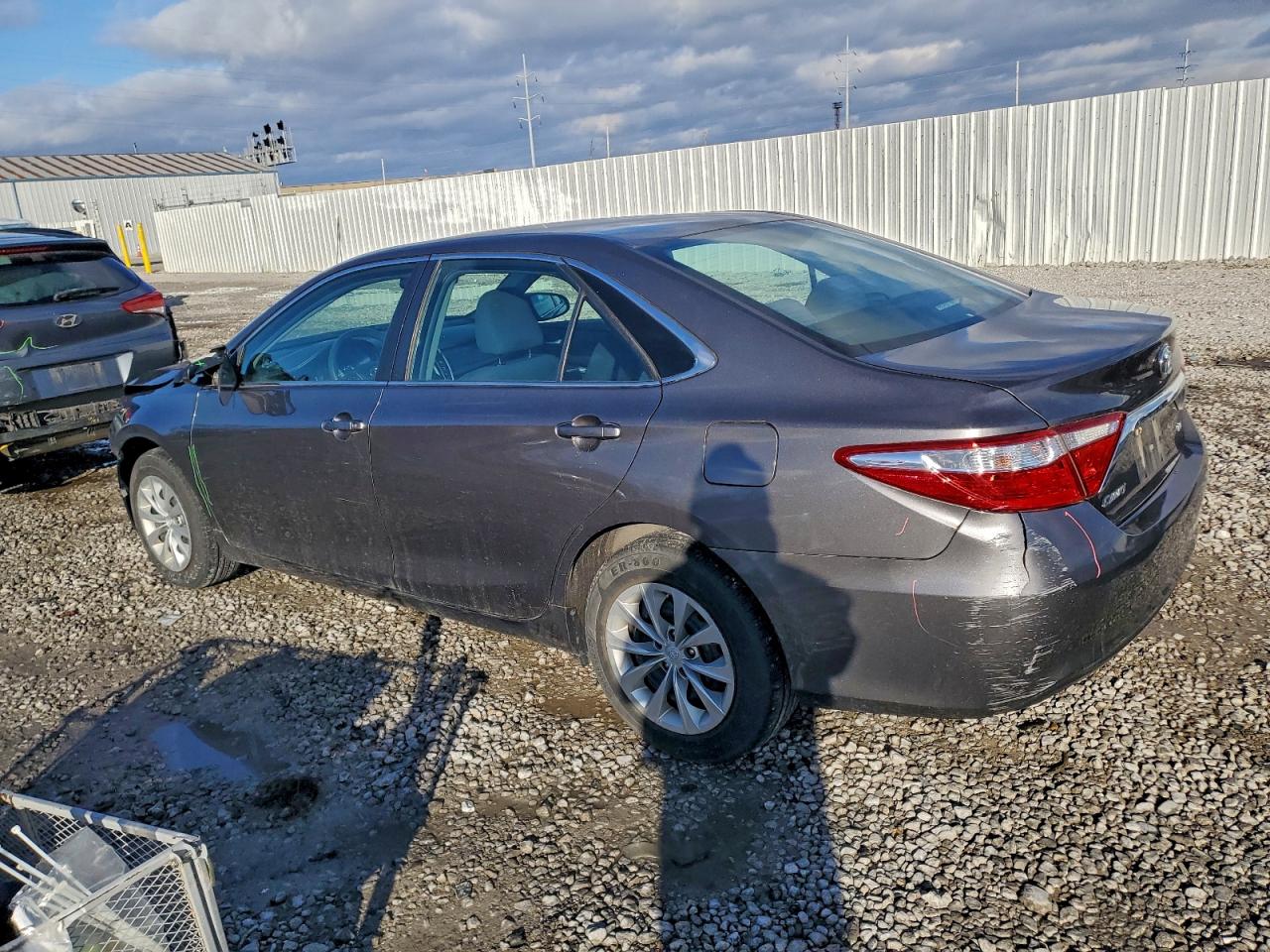 TOYOTA CAMRY LE