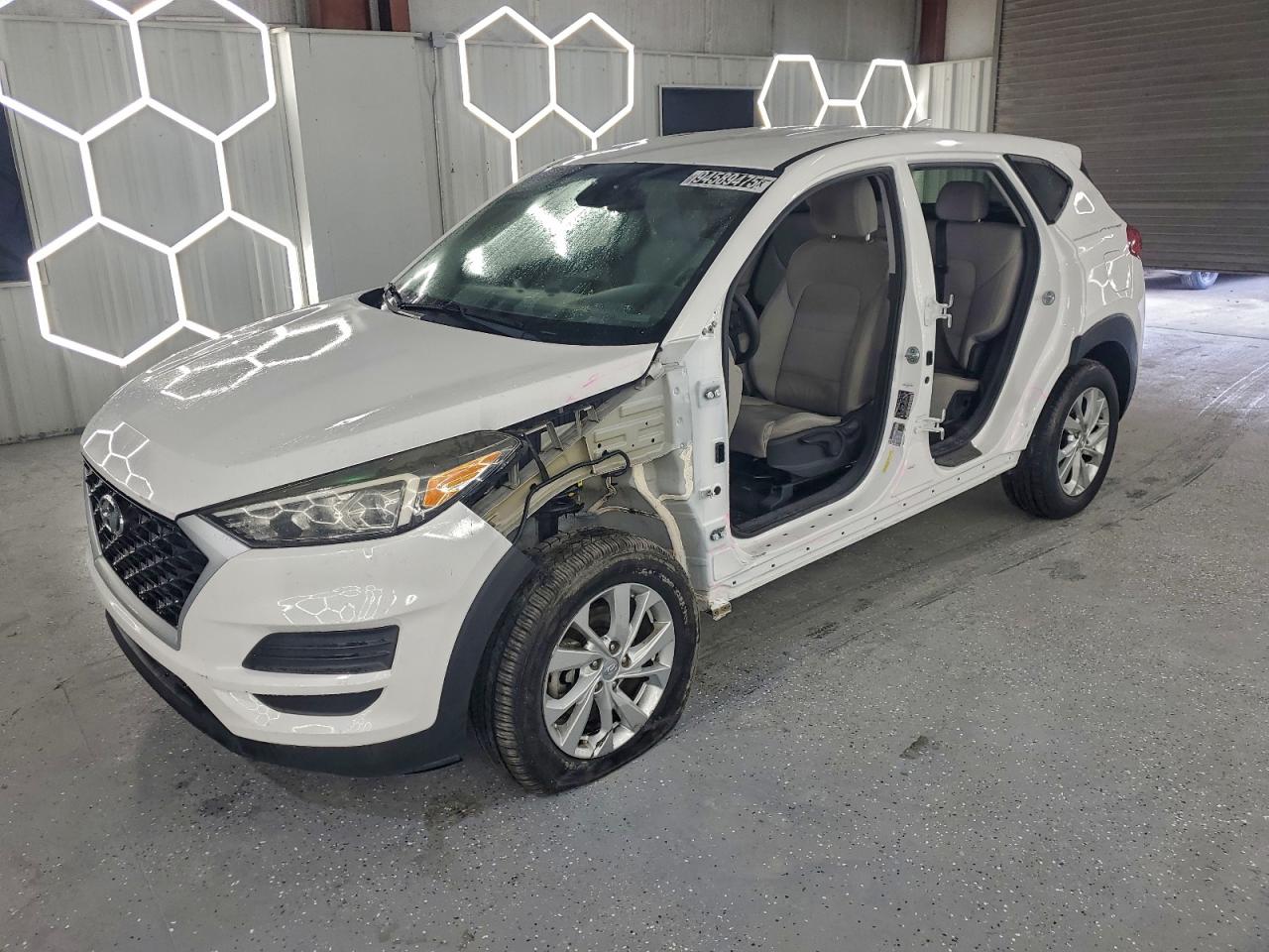 Lot #3305325305 2020 HYUNDAI TUCSON SE