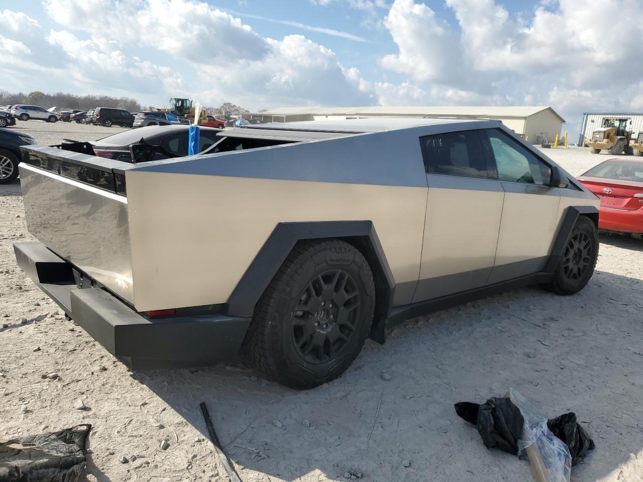 Lot #3311690254 2024 TESLA CYBERTRUCK