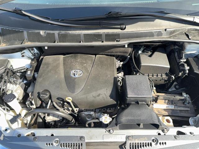 2020 TOYOTA SIENNA XLE #3281543403