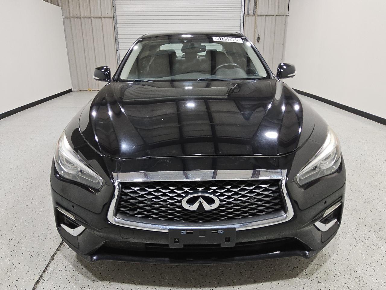 INFINITI Q50 LUXE