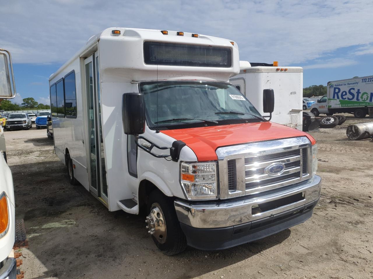 Lot #3282389270 2018 FORD ECONOLINE