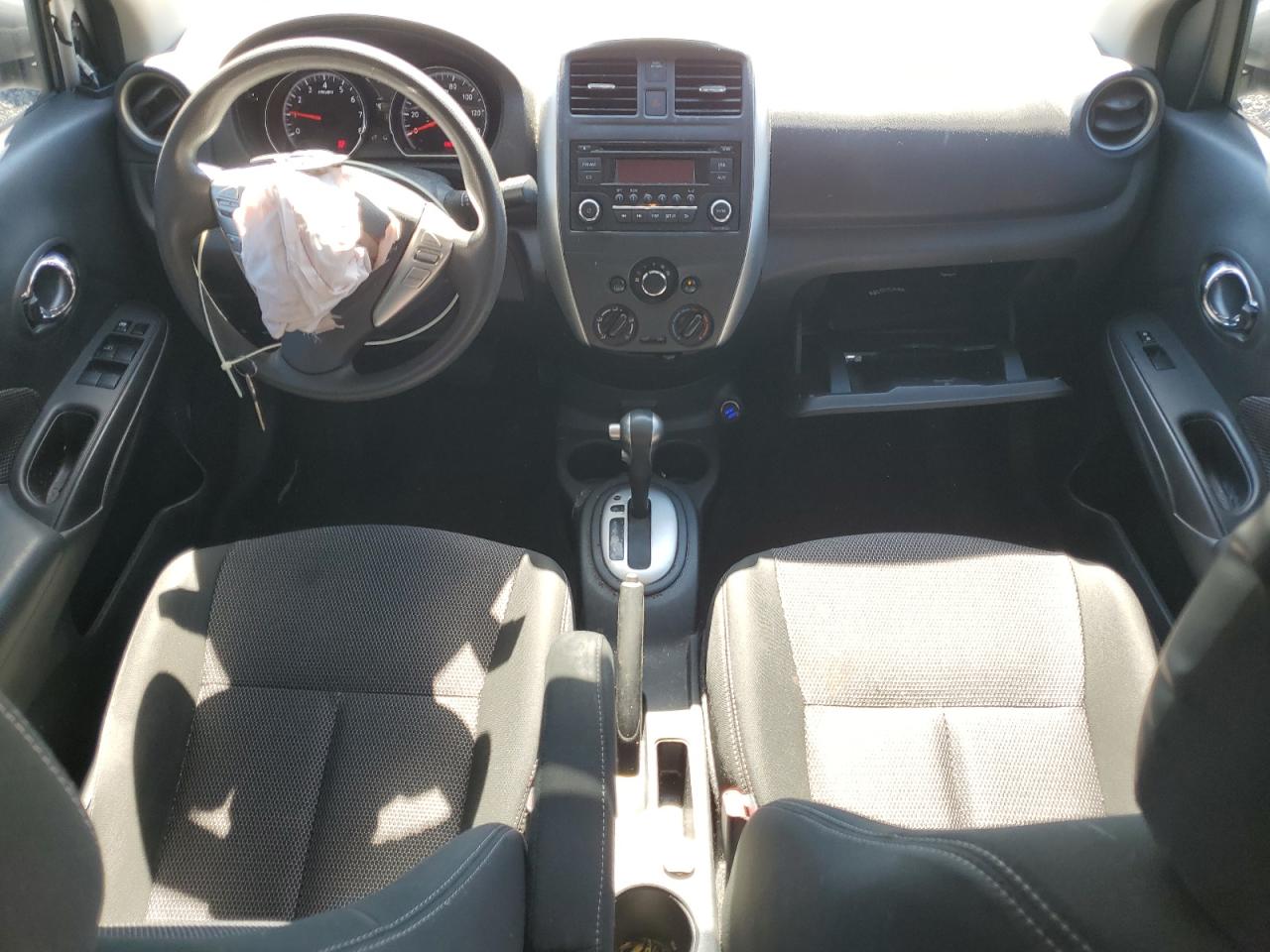 NISSAN VERSA S