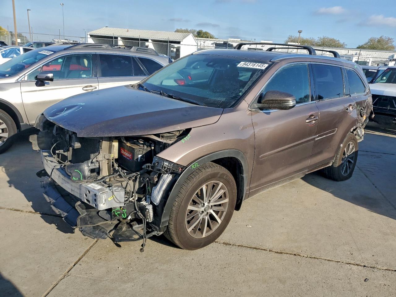 TOYOTA HIGHLANDER SE