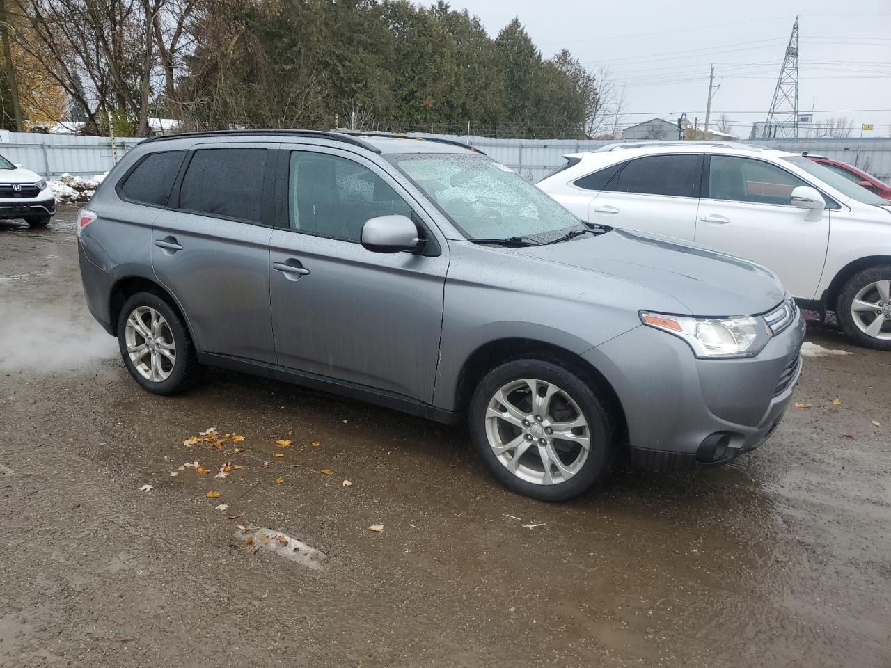 MITSUBISHI OUTLANDER ES