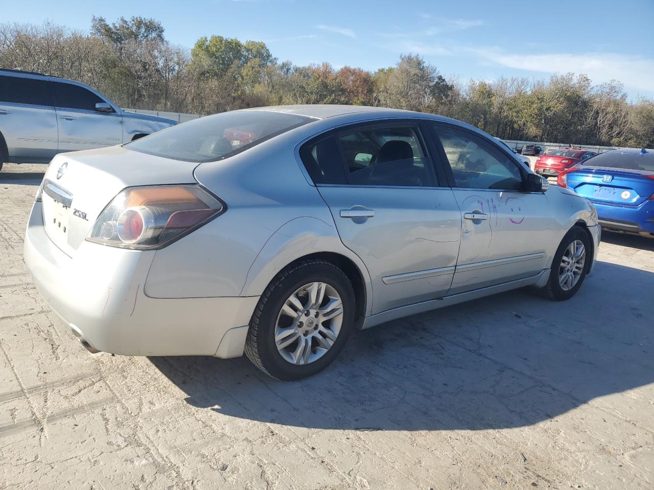 NISSAN ALTIMA BASE
