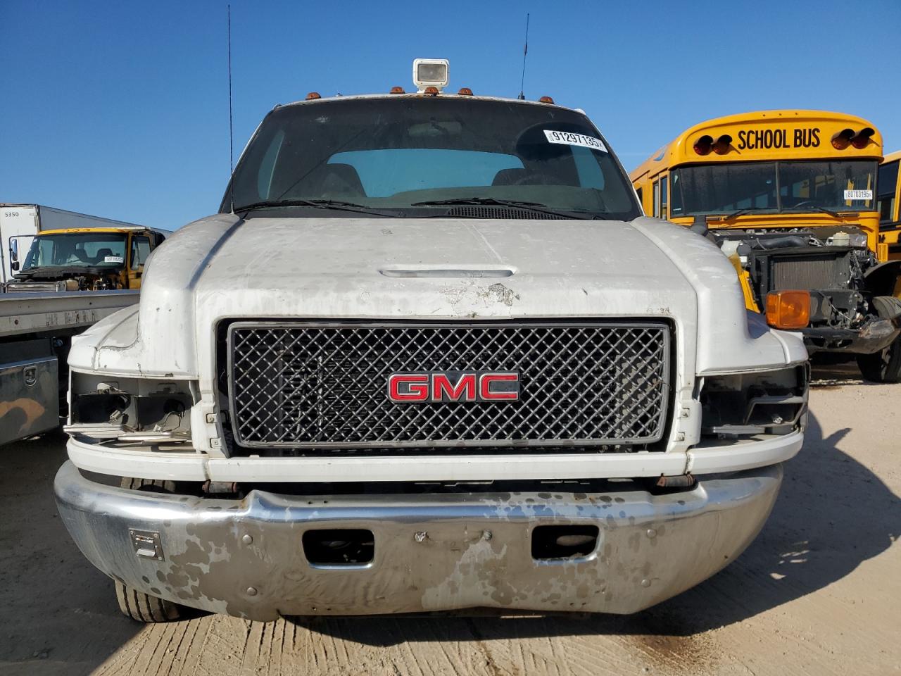 Lot #3281383059 2009 GMC C5500 C5C0